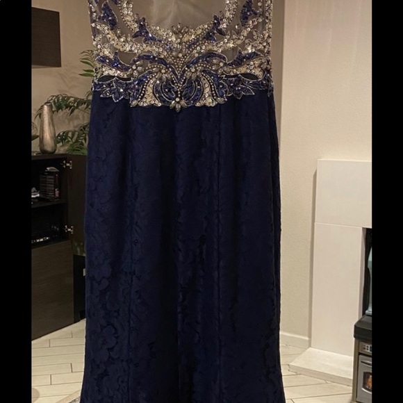 Dress - Picture 2 of 3